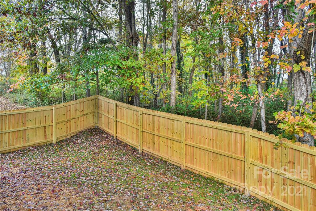 104 Sutton View Place Asheville NC 28806