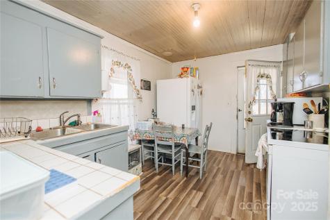 63 Clear Creek Road Marion NC 28752