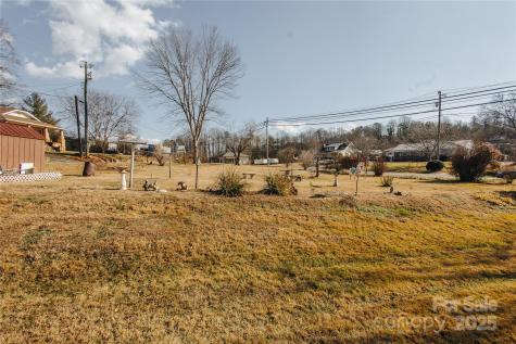 63 Clear Creek Road Marion NC 28752