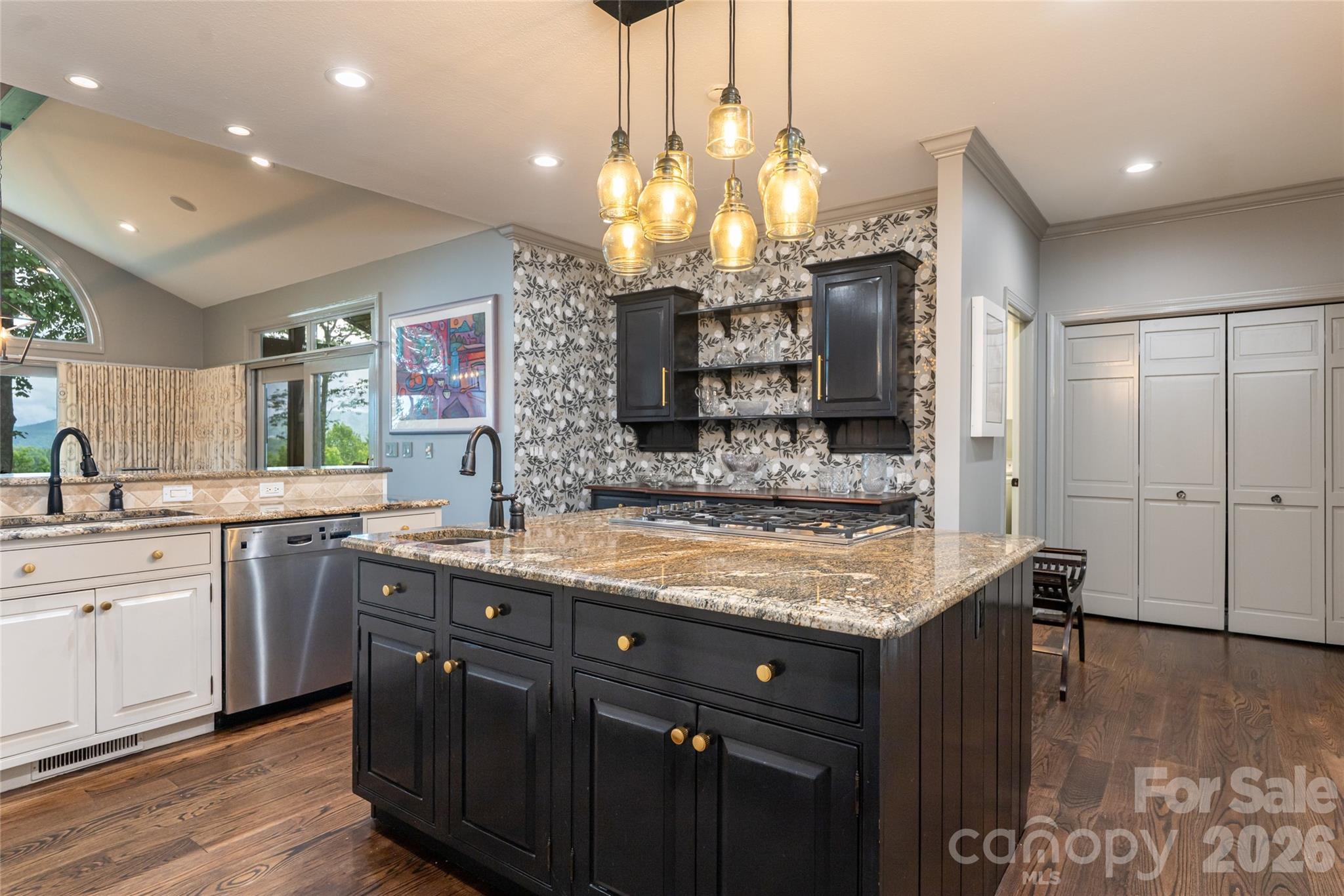 305 Piney Knoll Lane Hendersonville NC 28739