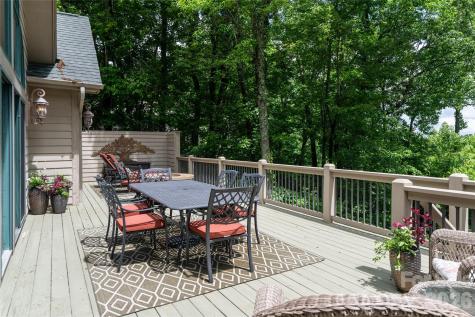 305 Piney Knoll Lane Hendersonville NC 28739