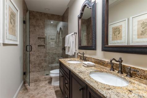 305 Piney Knoll Lane Hendersonville NC 28739