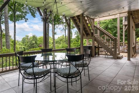 305 Piney Knoll Lane Hendersonville NC 28739