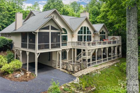 305 Piney Knoll Lane Hendersonville NC 28739