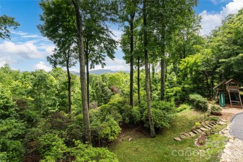 305 Piney Knoll Lane Hendersonville NC 28739
