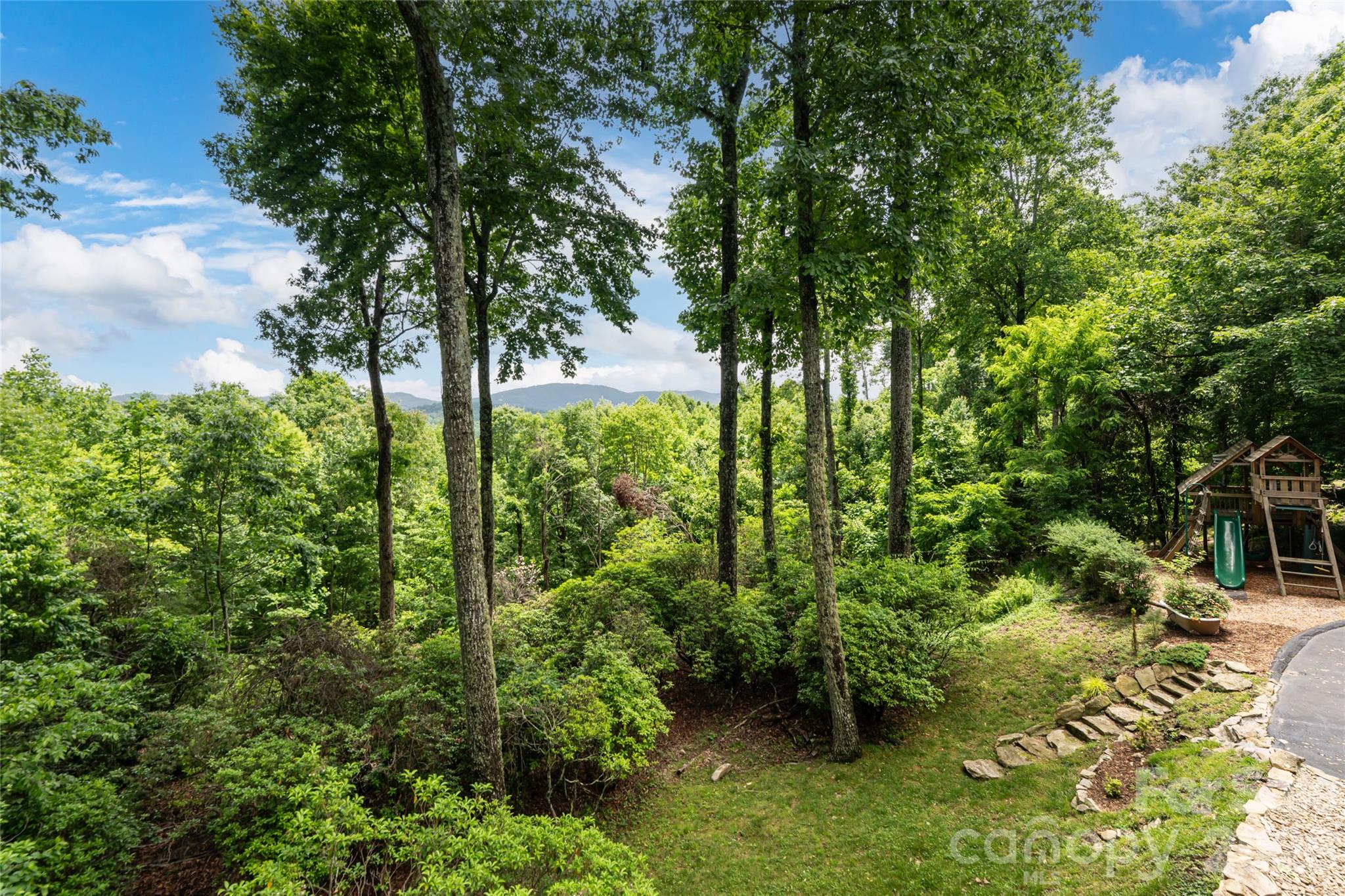 305 Piney Knoll Lane Hendersonville NC 28739