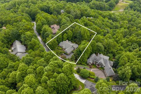 305 Piney Knoll Lane Hendersonville NC 28739