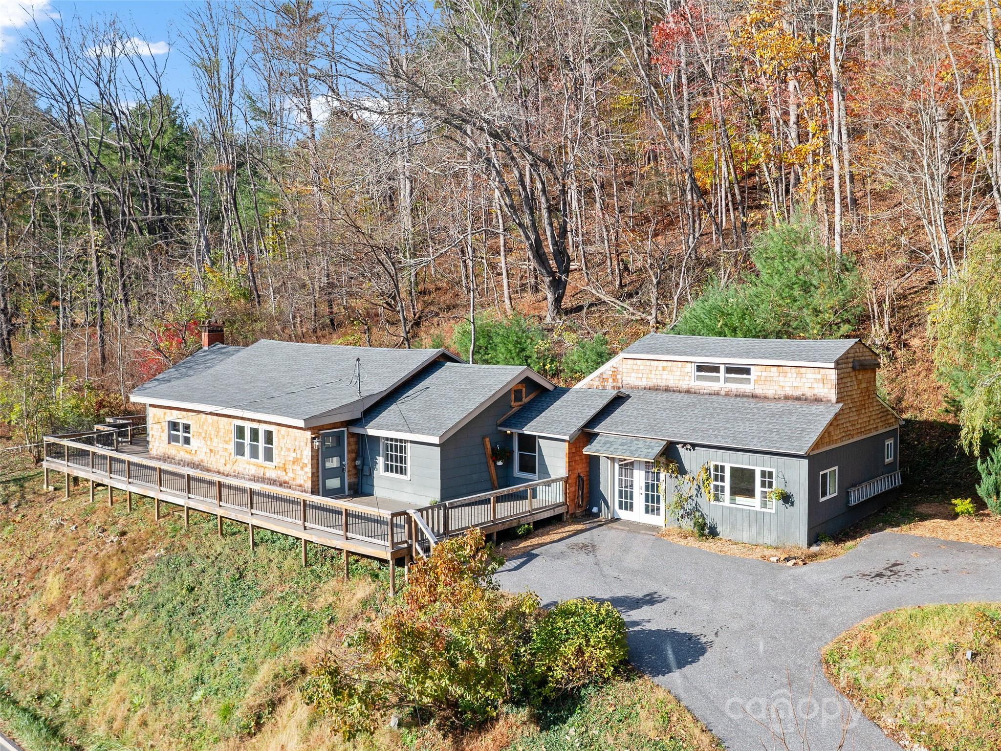 3477 Cane Creek Road Bakersville NC 28705