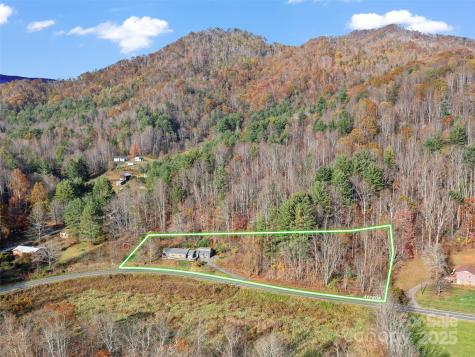 3477 Cane Creek Road Bakersville NC 28705