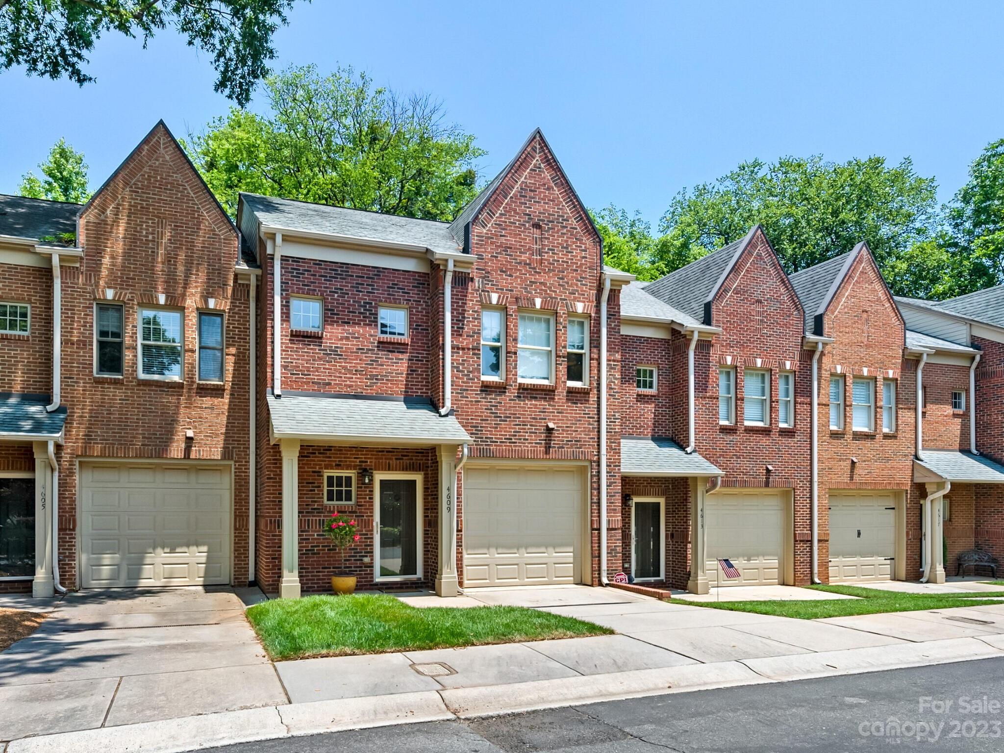4609 Dabney Vigor Drive Charlotte NC 28209