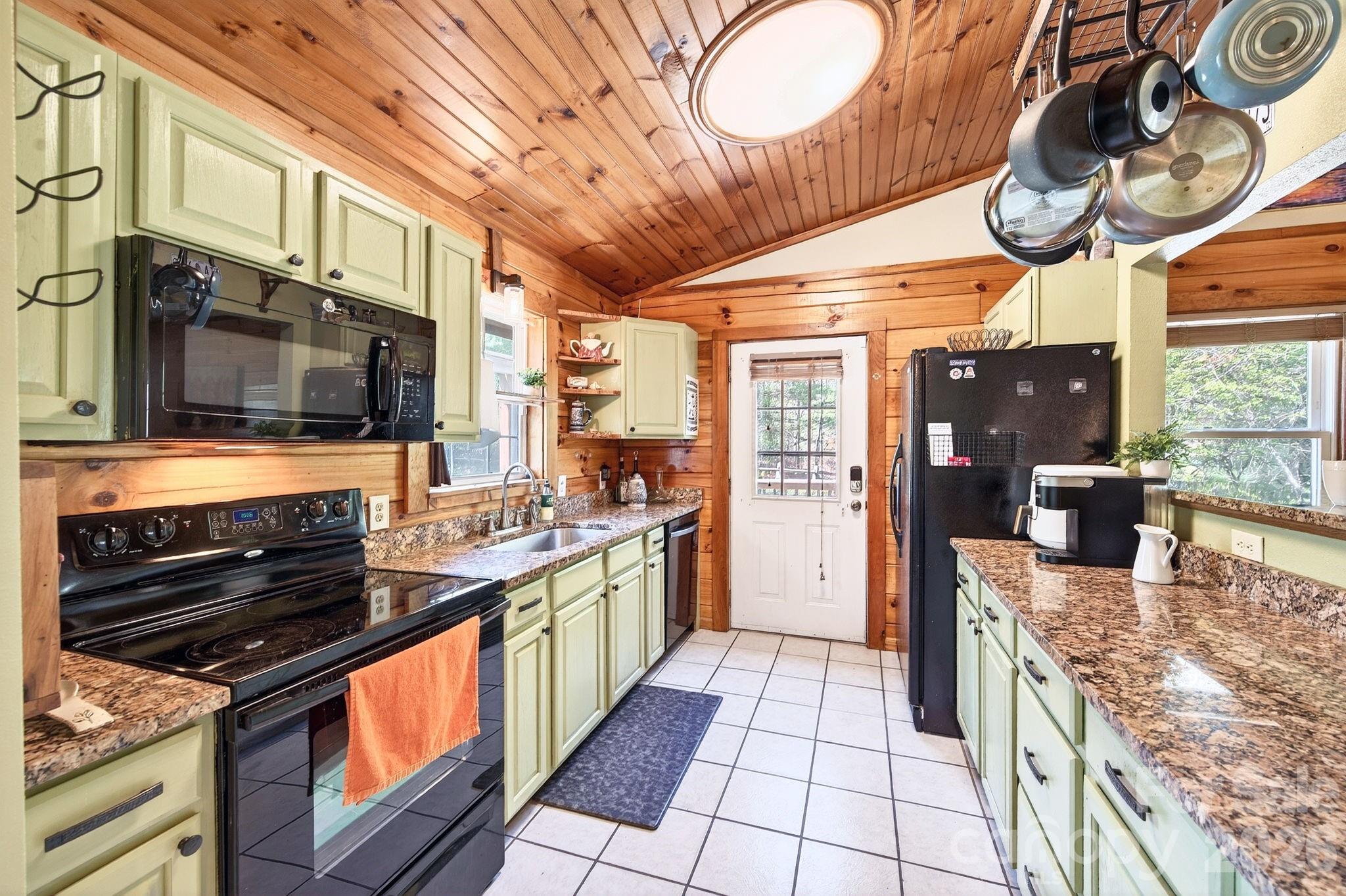 8 Blue Sky Drive Leicester NC 28748
