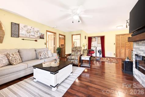 8 Blue Sky Drive Leicester NC 28748