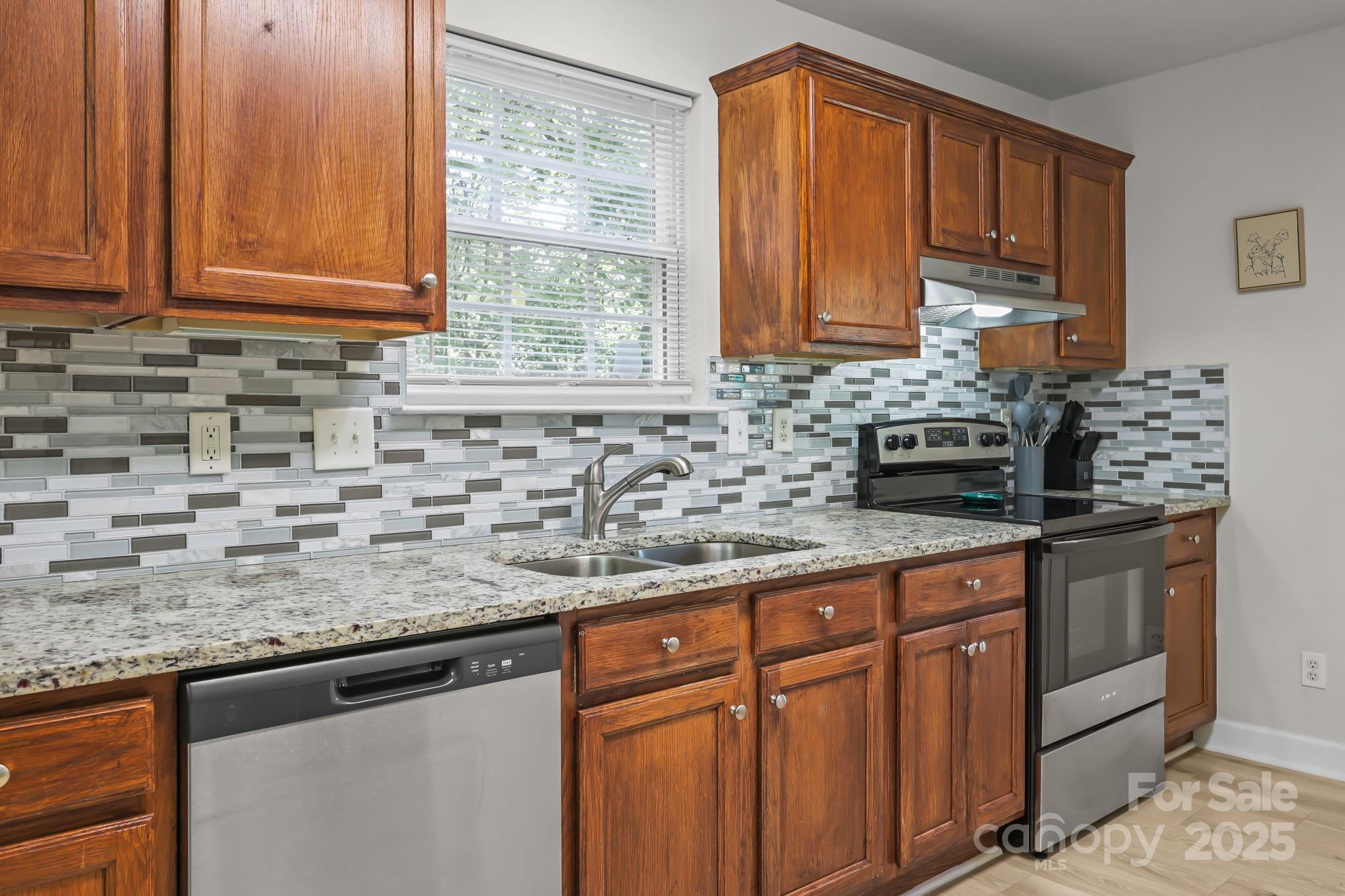 8200 Kerrybrook Circle Charlotte NC 28214