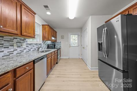 8200 Kerrybrook Circle Charlotte NC 28214