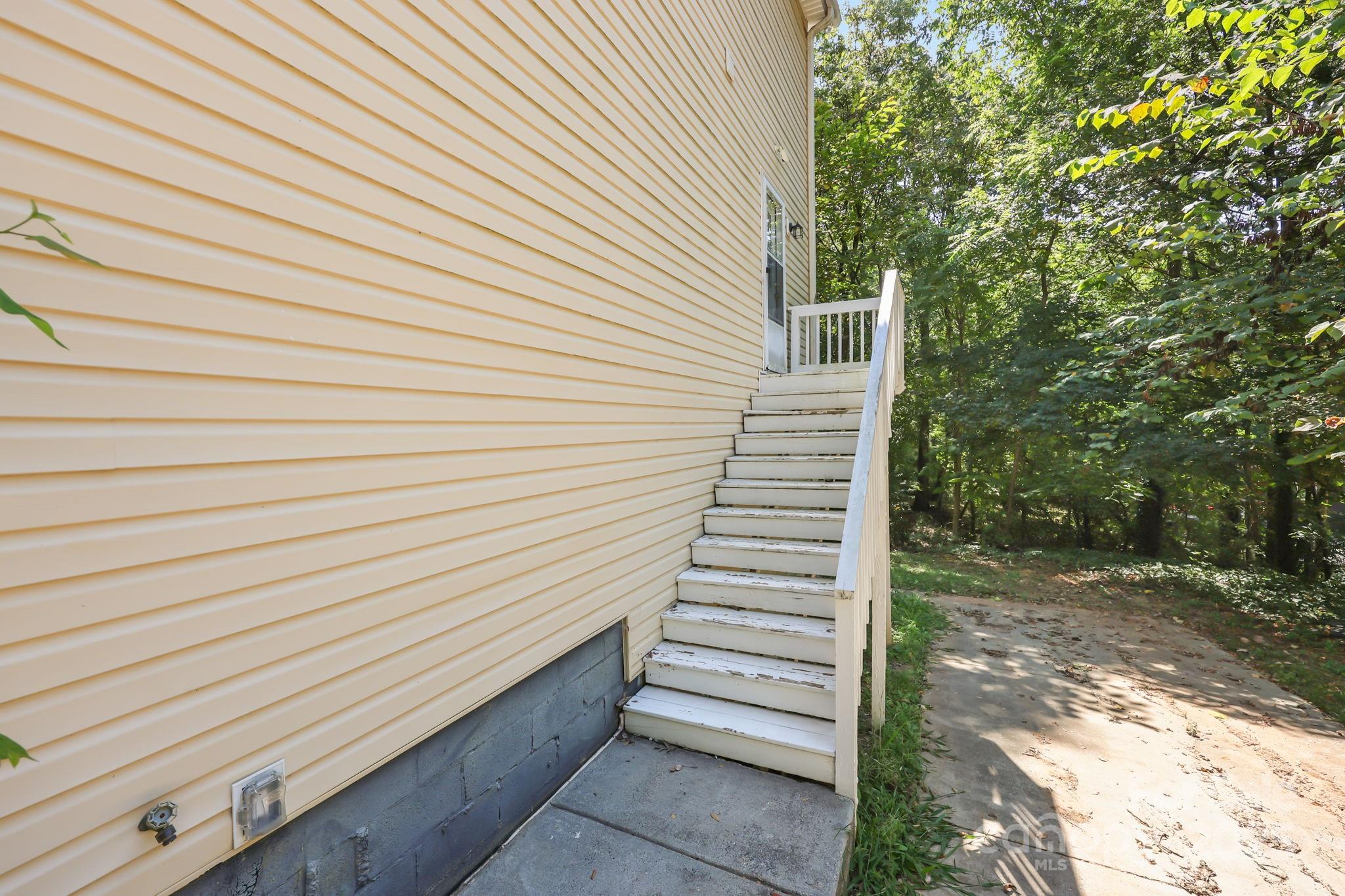 8200 Kerrybrook Circle Charlotte NC 28214