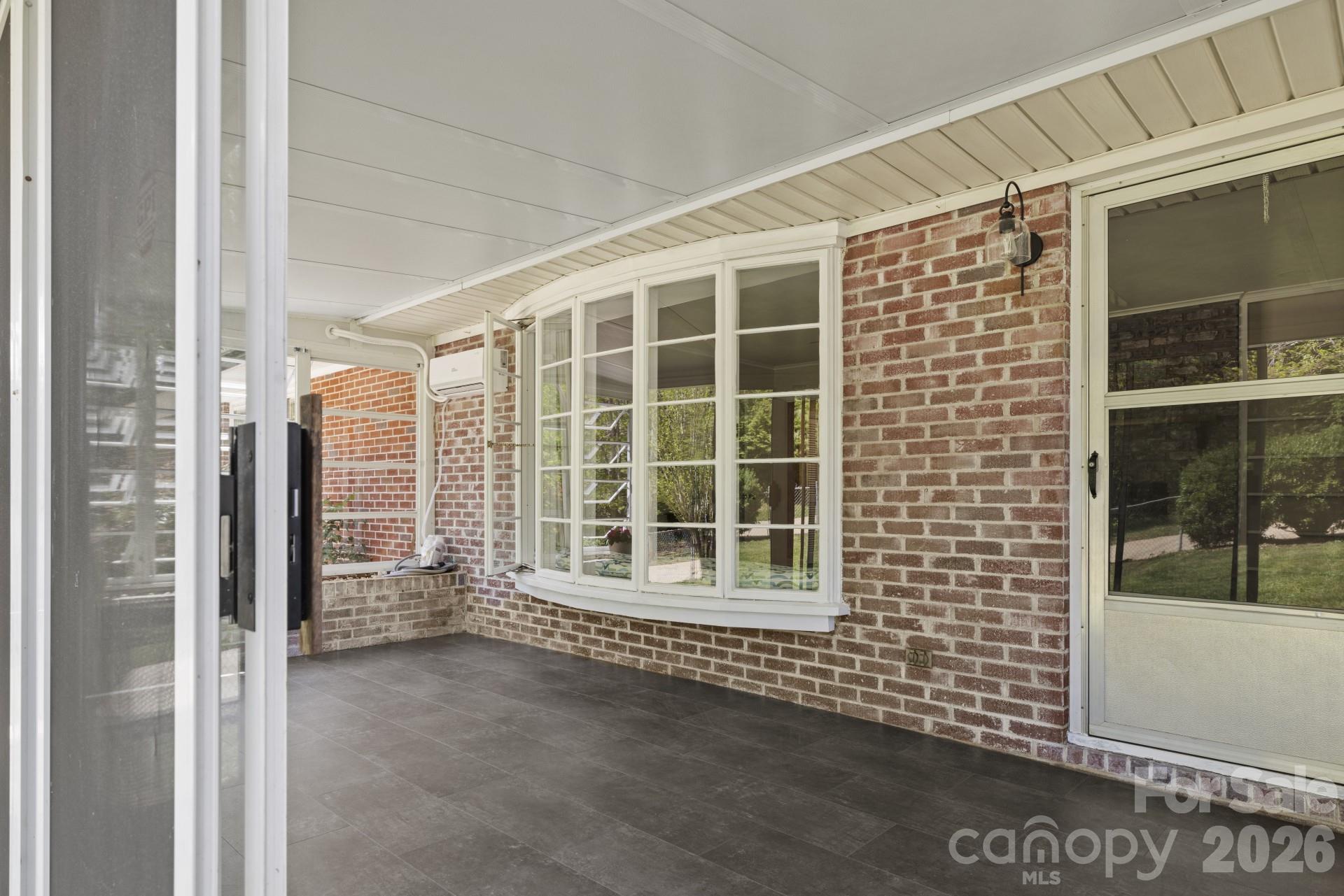 607 12th Avenue NE Hickory NC 28601