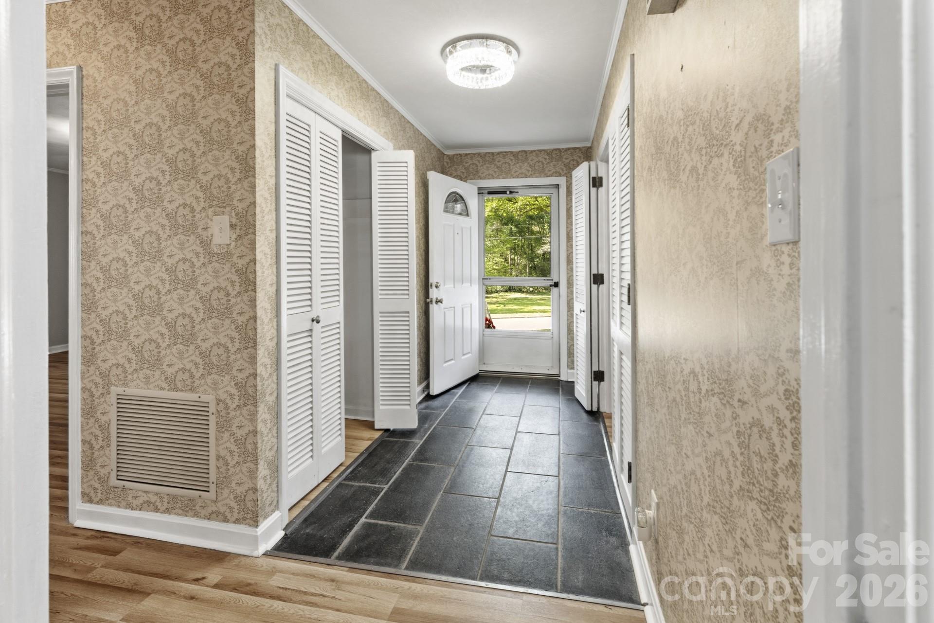607 12th Avenue NE Hickory NC 28601