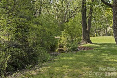 607 12th Avenue NE Hickory NC 28601