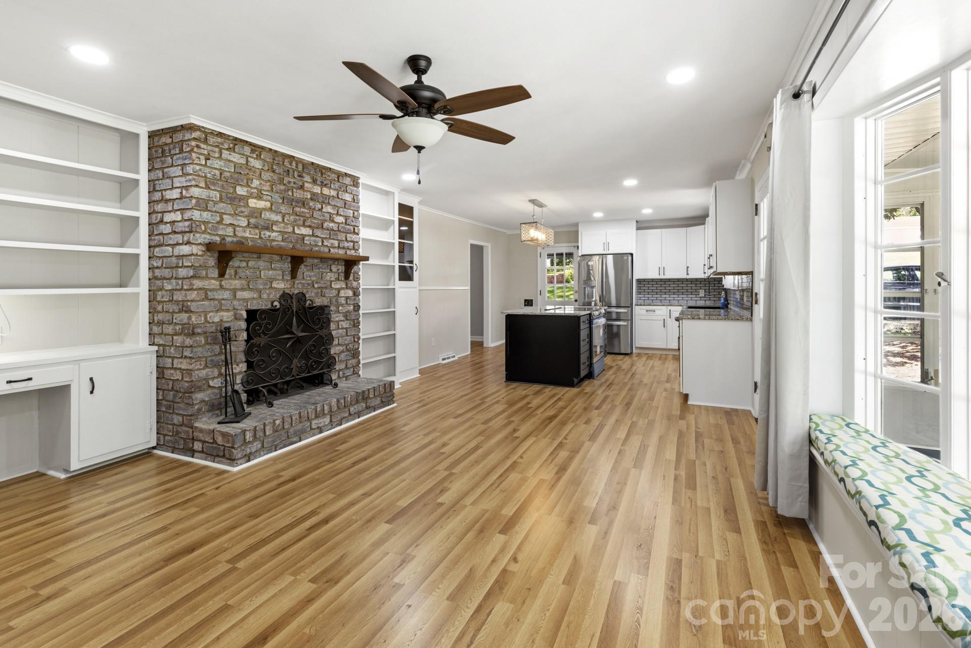 607 12th Avenue NE Hickory NC 28601
