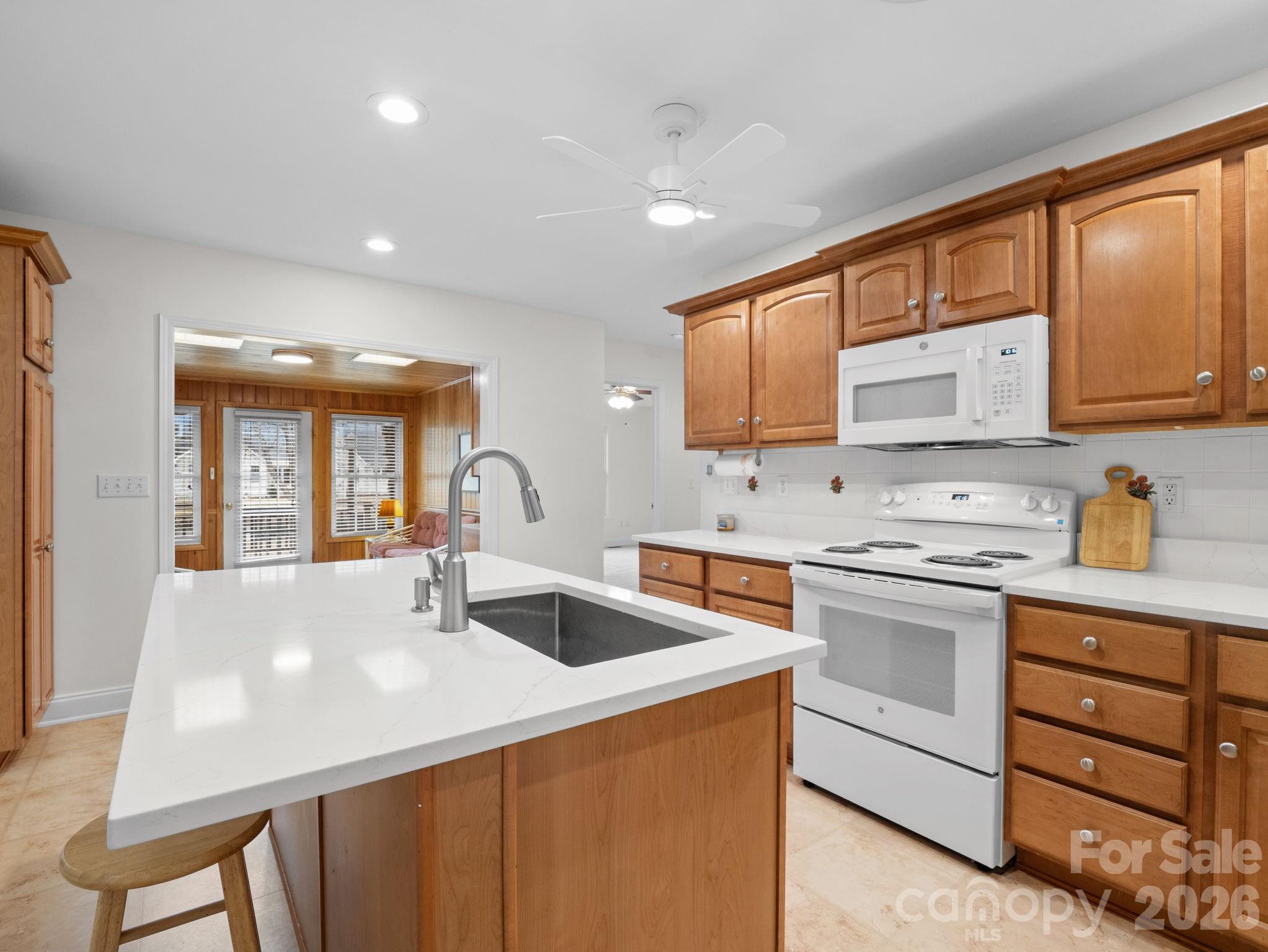 127 Kingfisher Lane Mills River NC 28759