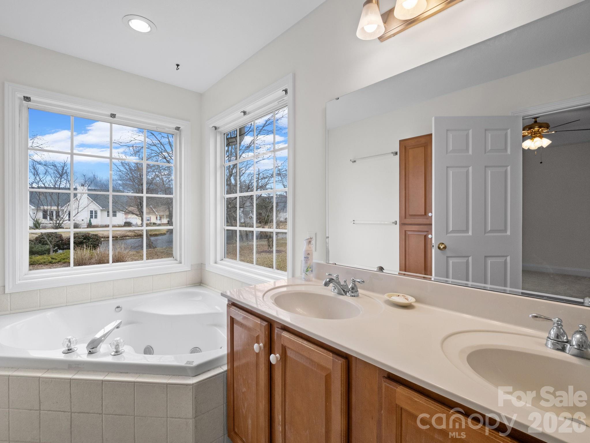 127 Kingfisher Lane Mills River NC 28759