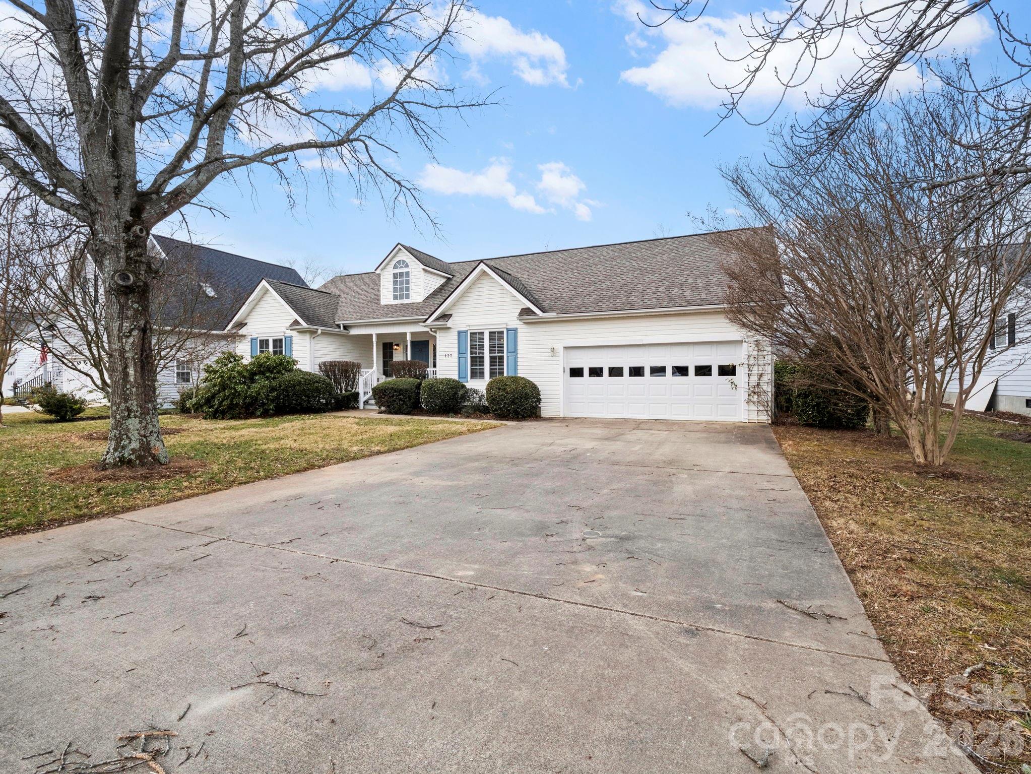 127 Kingfisher Lane Mills River NC 28759