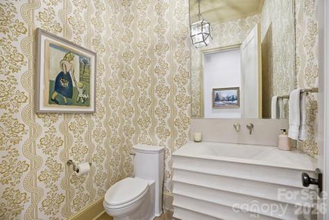 2710 Briarcliff Place Charlotte NC 28207