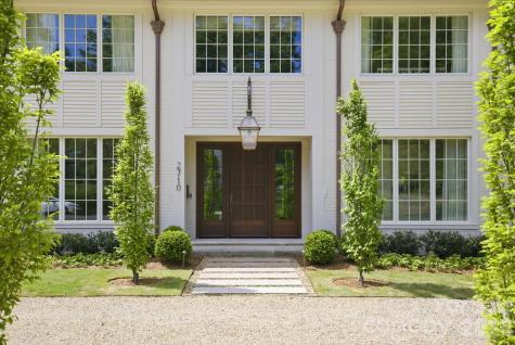 2710 Briarcliff Place Charlotte NC 28207