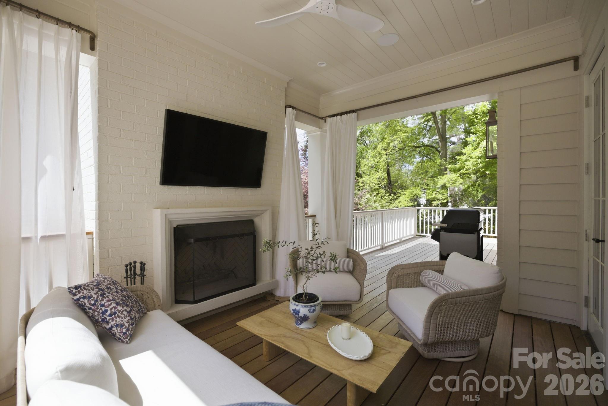 2710 Briarcliff Place Charlotte NC 28207