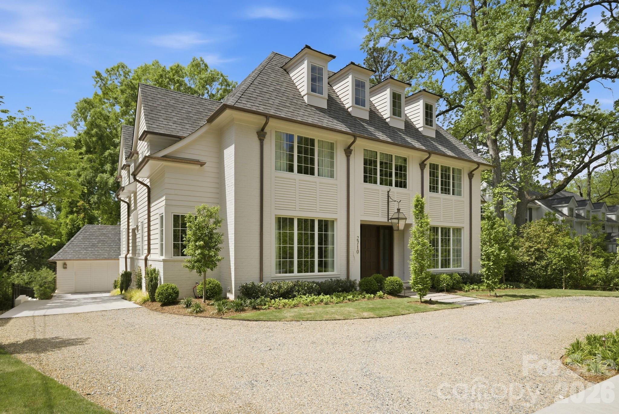 2710 Briarcliff Place Charlotte NC 28207