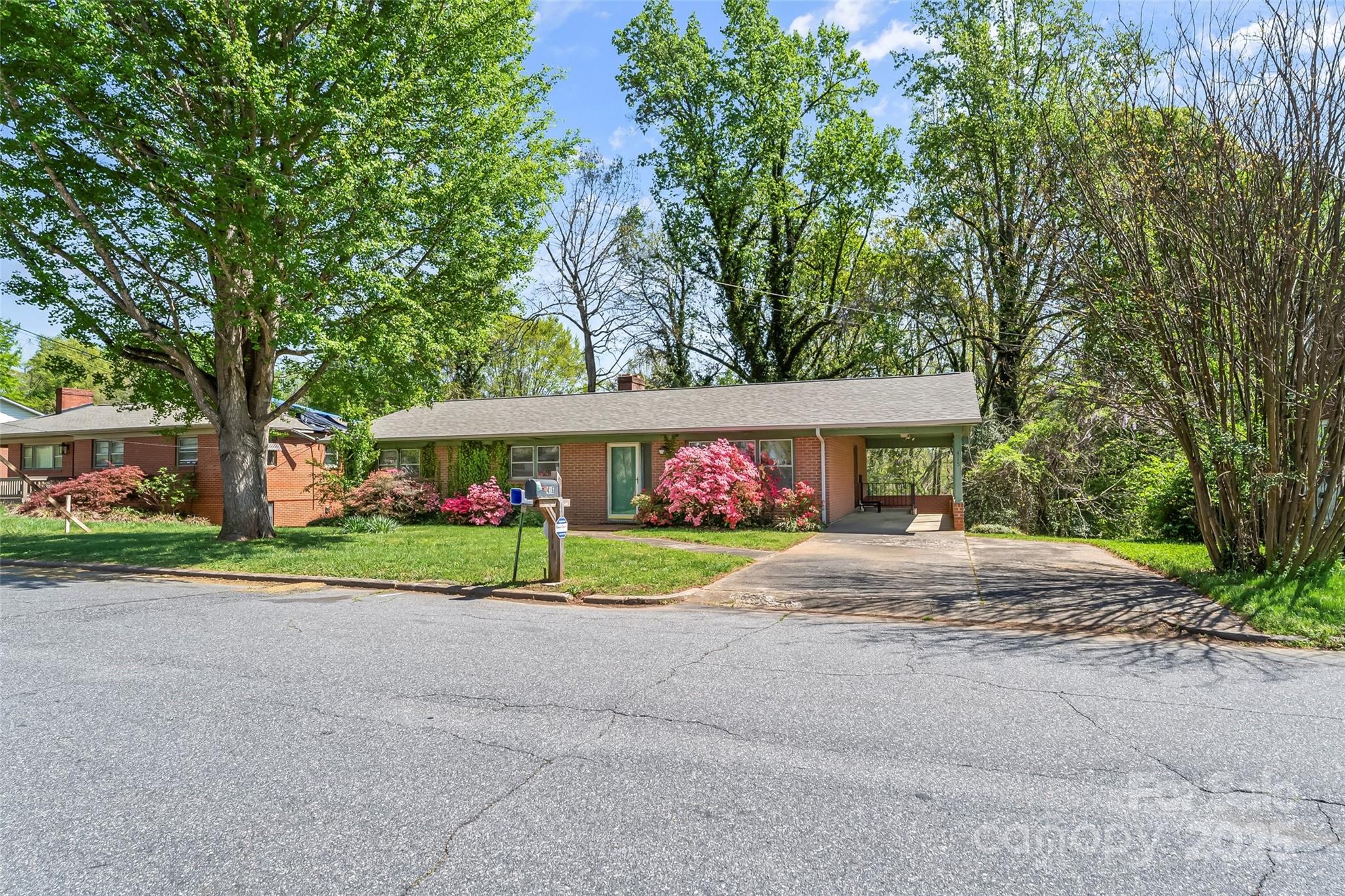 415 Alexander Avenue Morganton NC 28655