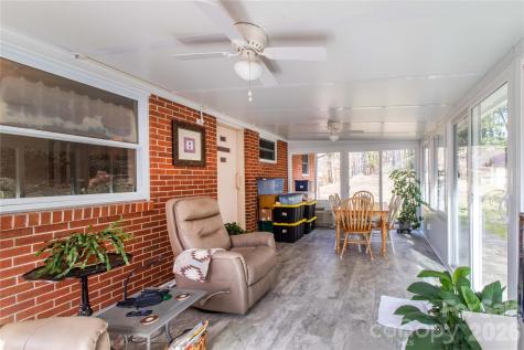 356 Pleasant Hill Drive Brevard NC 28712