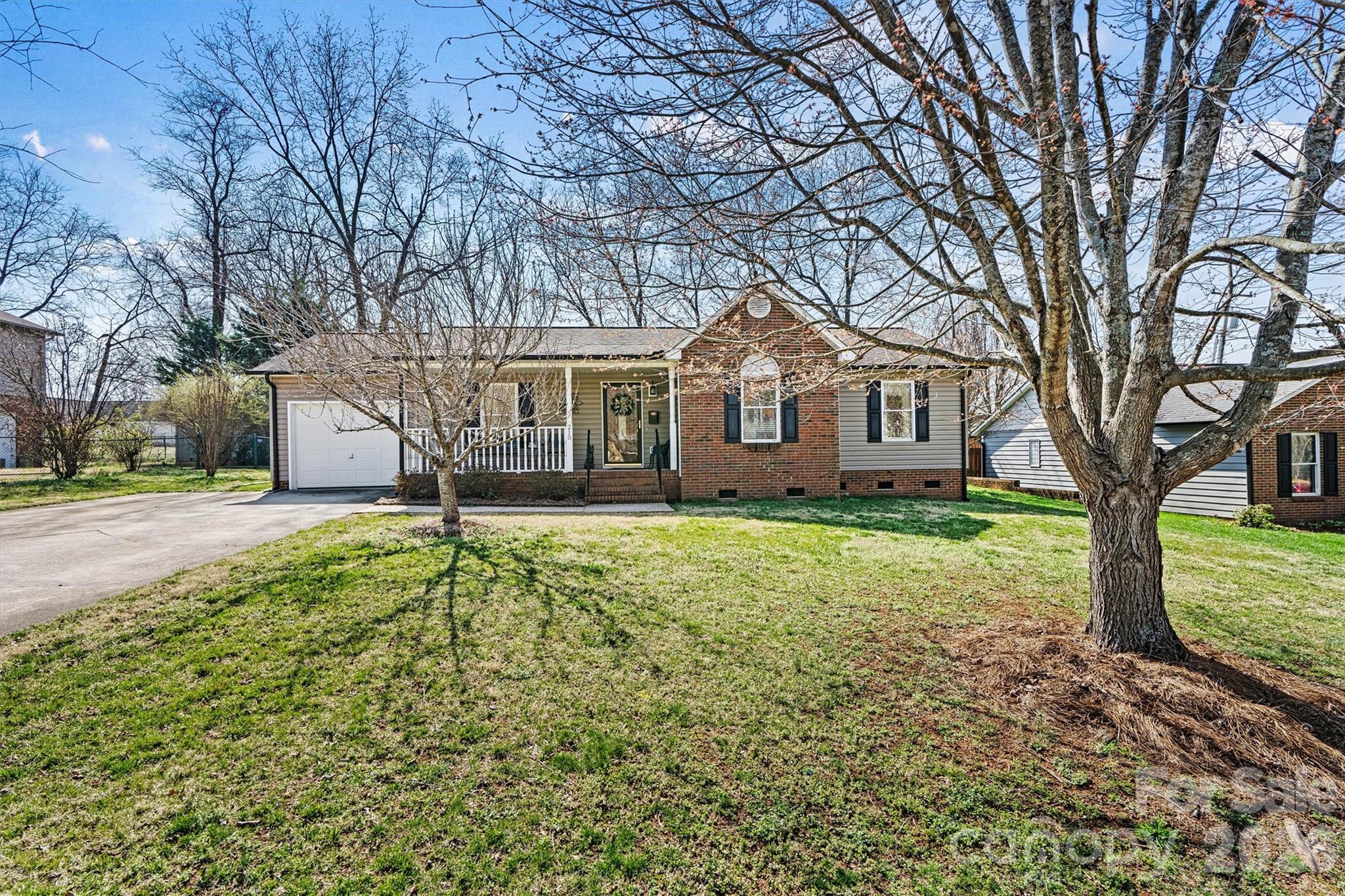 215 Towne Court NW Conover NC 28613