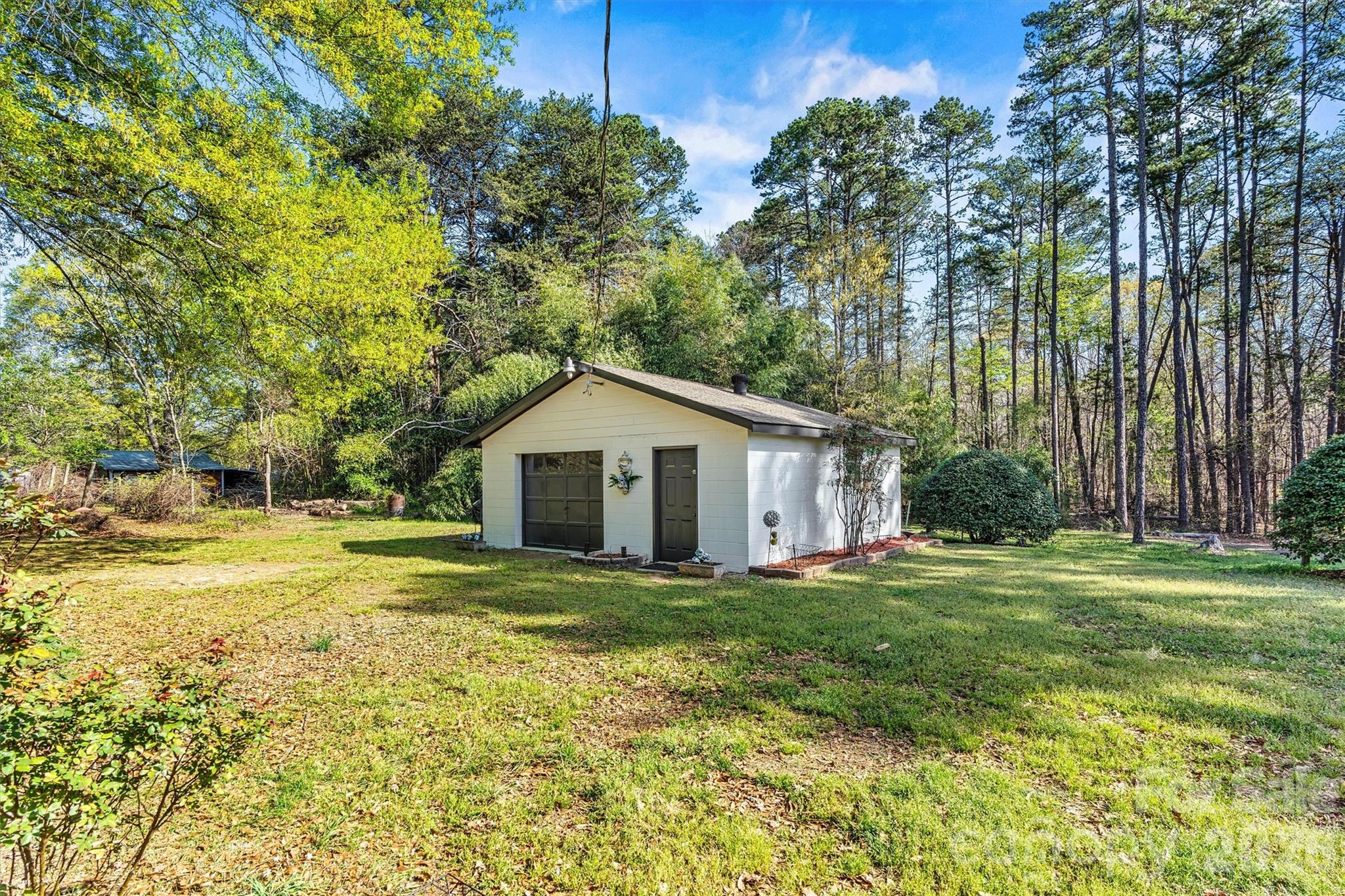 5329 E Highway 27 Highway Iron Station NC 28080