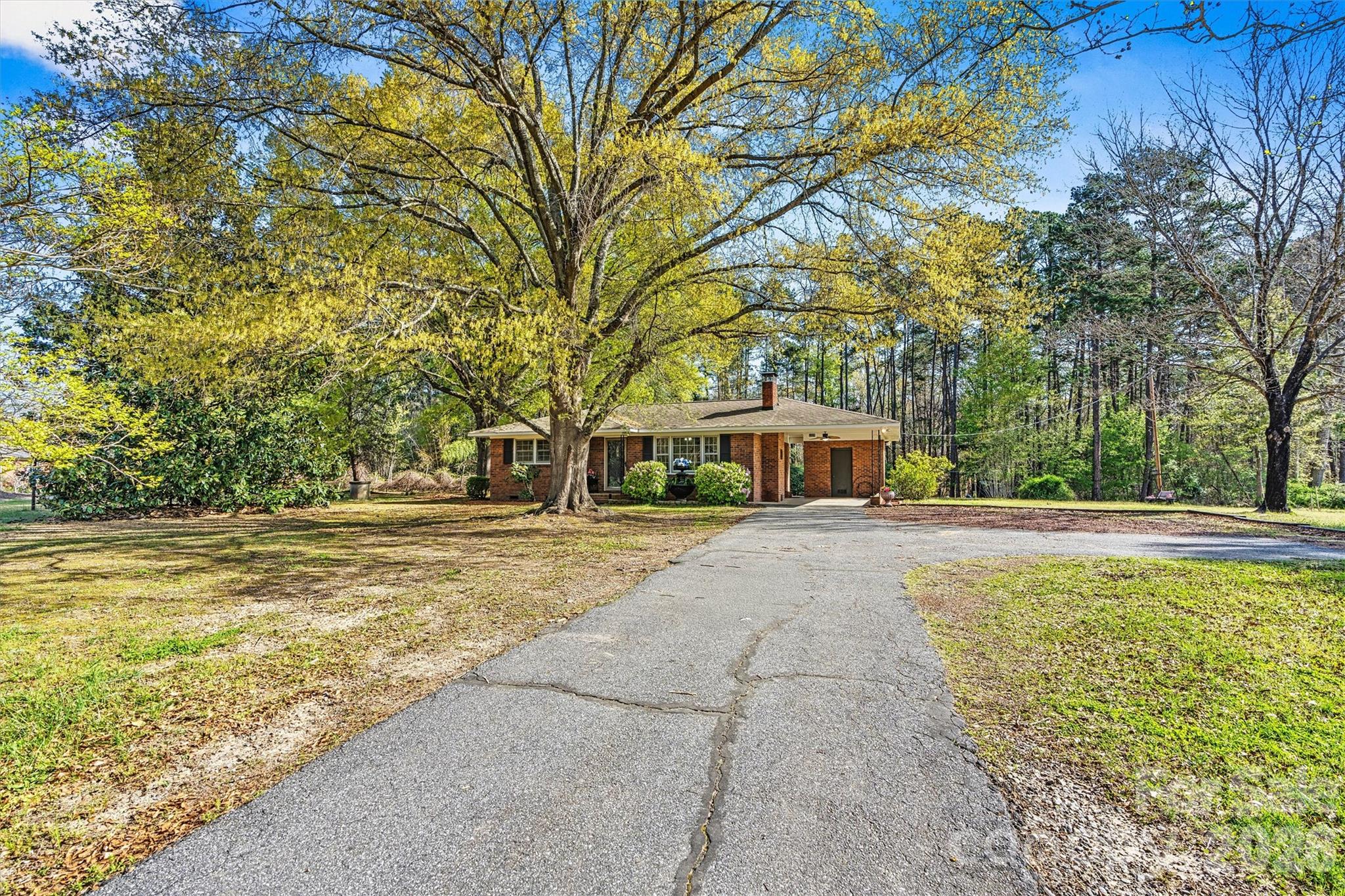5329 E Highway 27 Highway Iron Station NC 28080