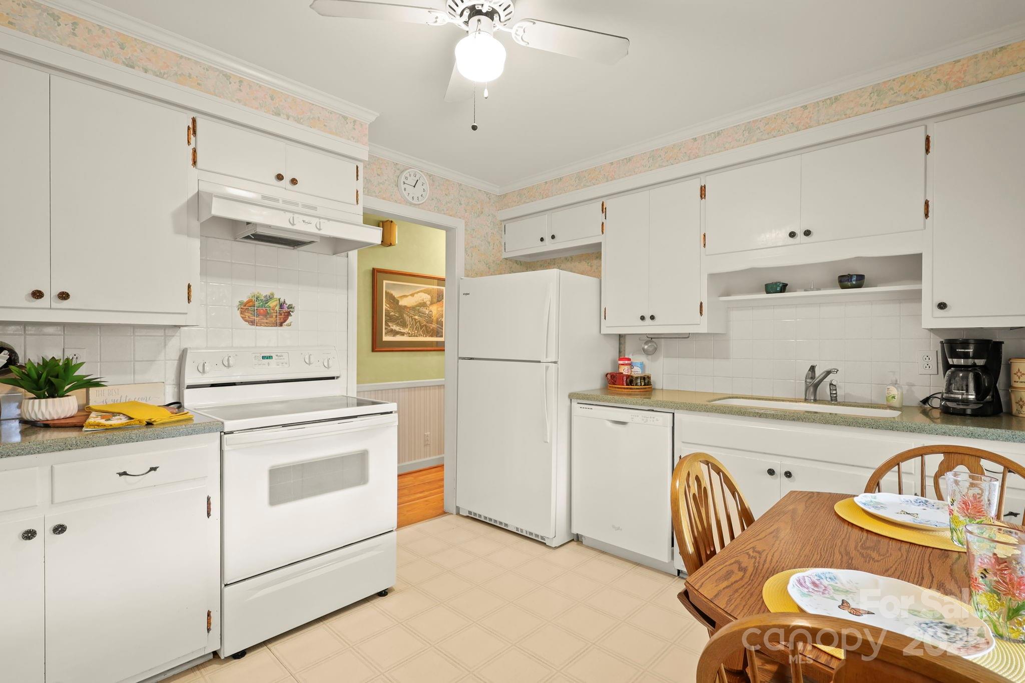 1074 Nikanor Road West Jefferson NC 28694