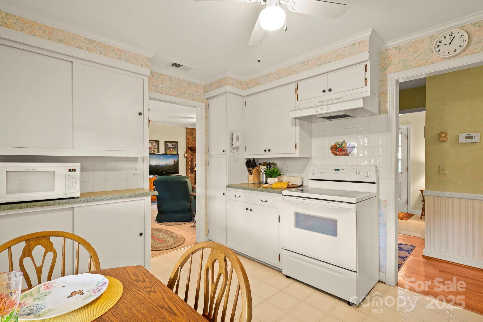 1074 Nikanor Road West Jefferson NC 28694
