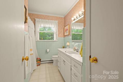 1074 Nikanor Road West Jefferson NC 28694