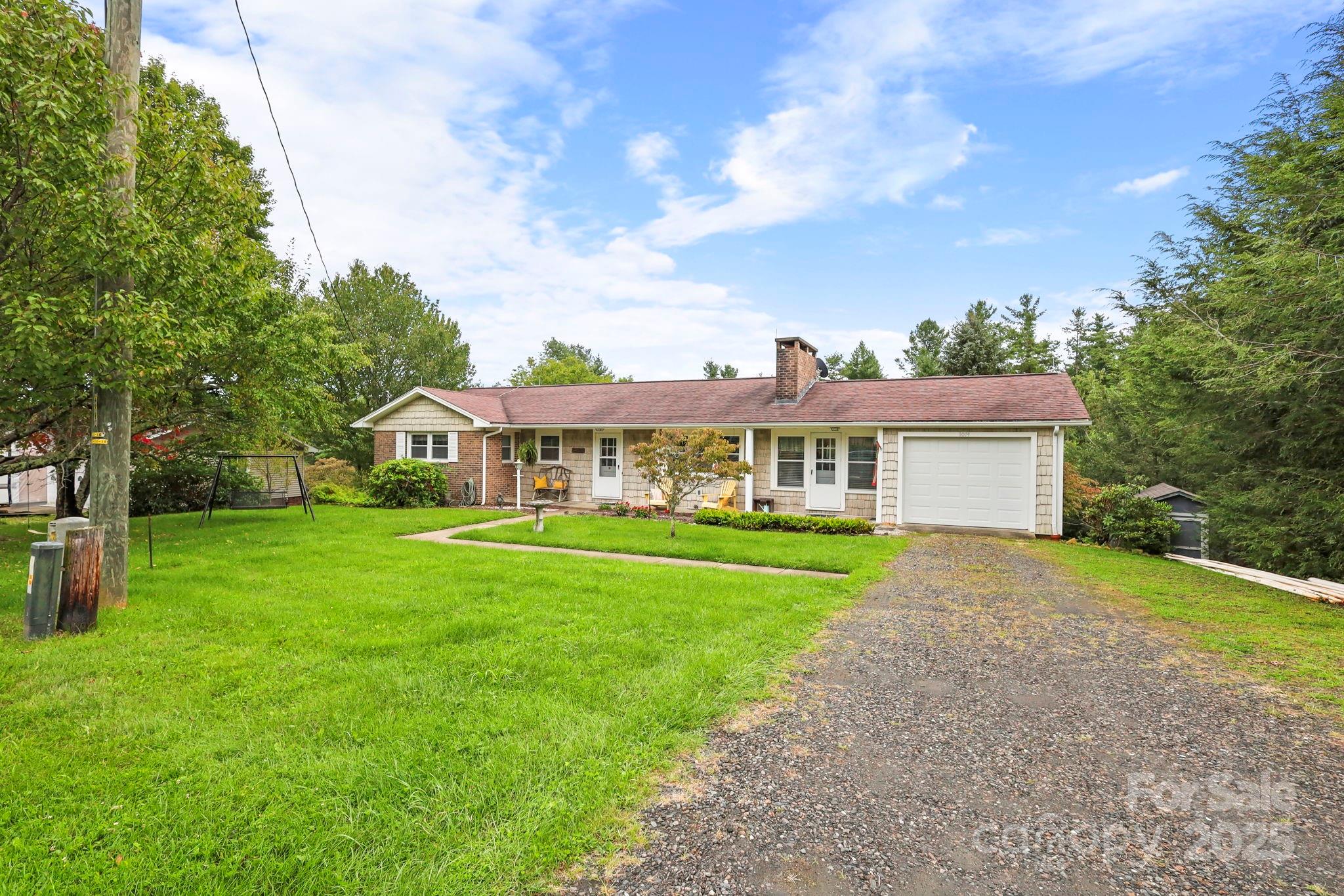 1074 Nikanor Road West Jefferson NC 28694