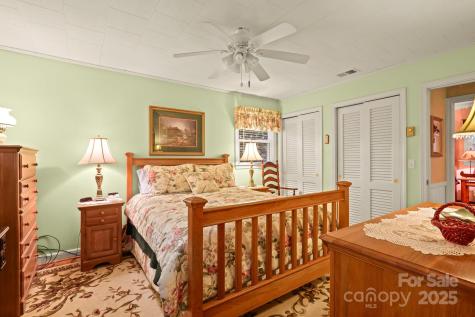 1074 Nikanor Road West Jefferson NC 28694