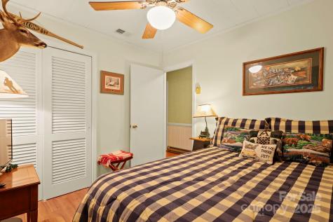 1074 Nikanor Road West Jefferson NC 28694