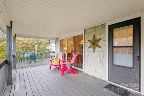 1074 Nikanor Road West Jefferson NC 28694