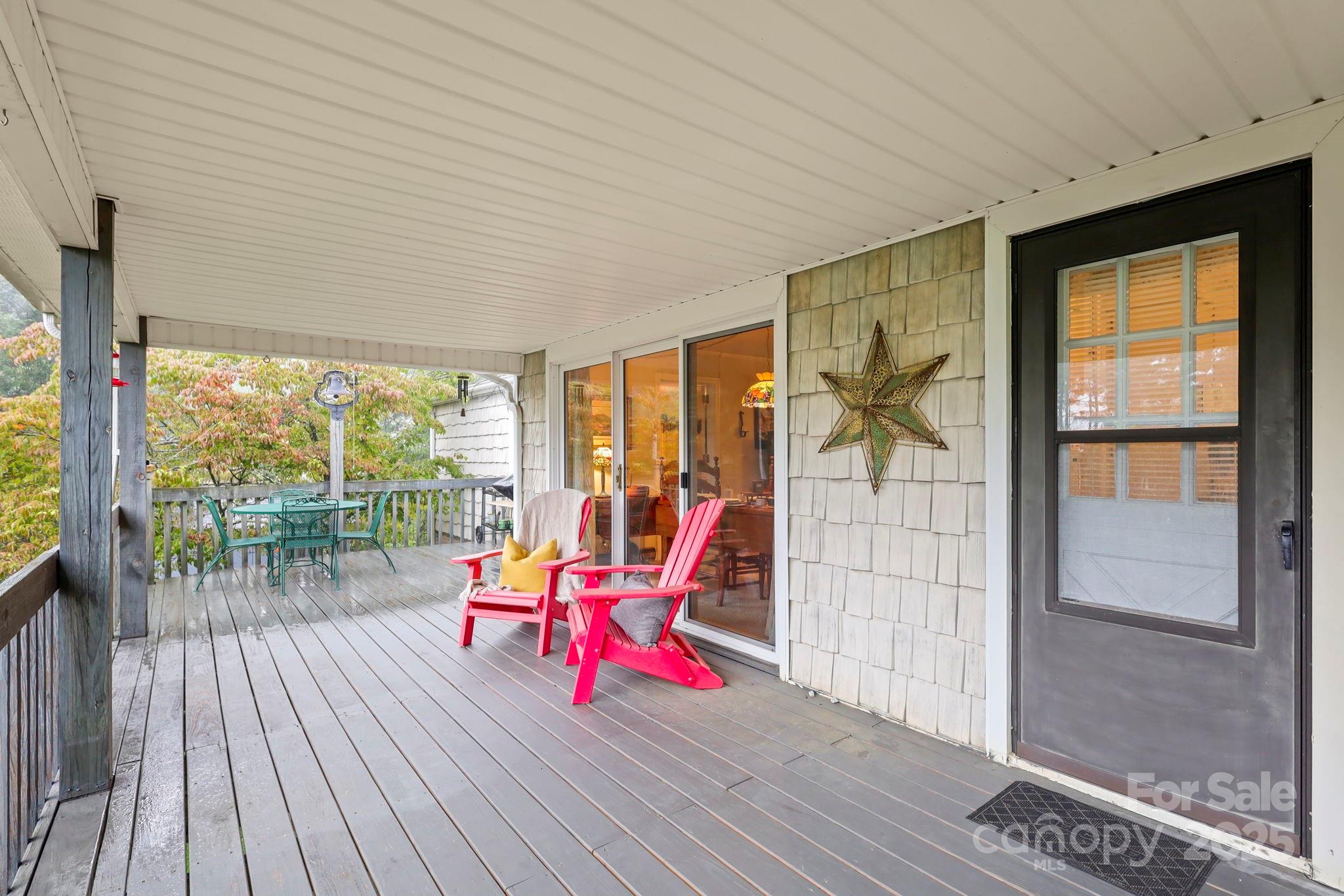 1074 Nikanor Road West Jefferson NC 28694