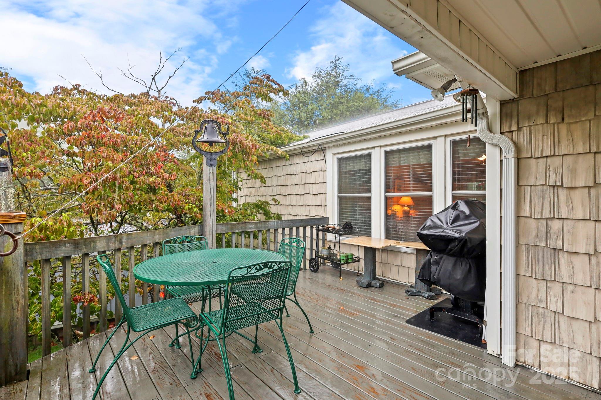 1074 Nikanor Road West Jefferson NC 28694