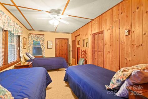 1074 Nikanor Road West Jefferson NC 28694