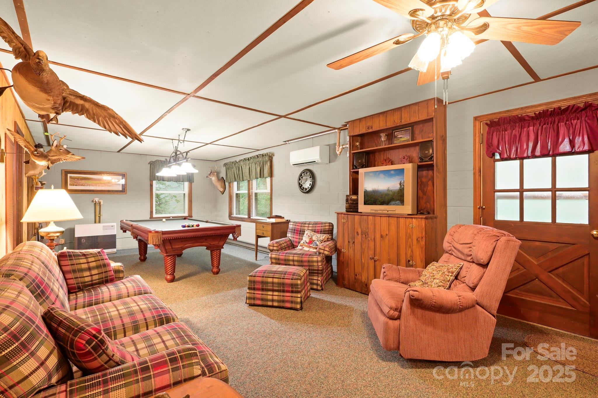 1074 Nikanor Road West Jefferson NC 28694