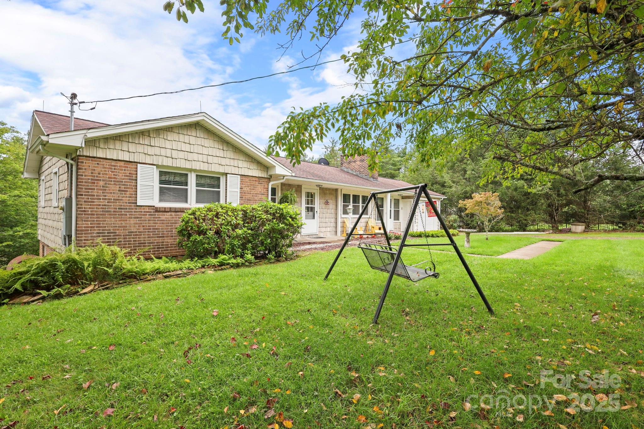 1074 Nikanor Road West Jefferson NC 28694