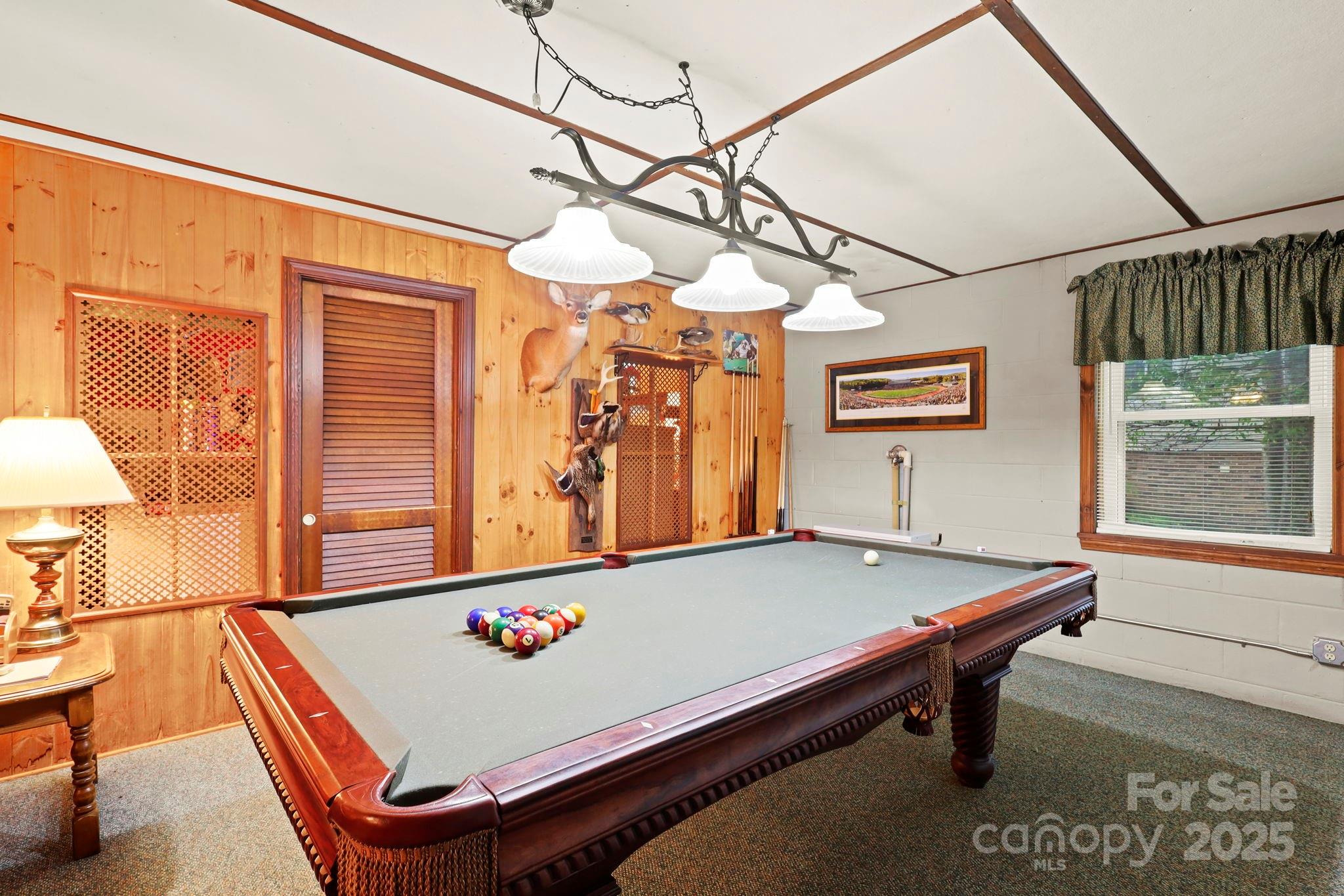 1074 Nikanor Road West Jefferson NC 28694