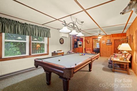 1074 Nikanor Road West Jefferson NC 28694