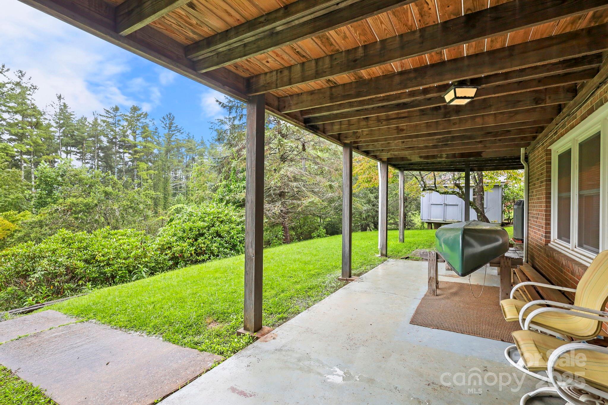 1074 Nikanor Road West Jefferson NC 28694